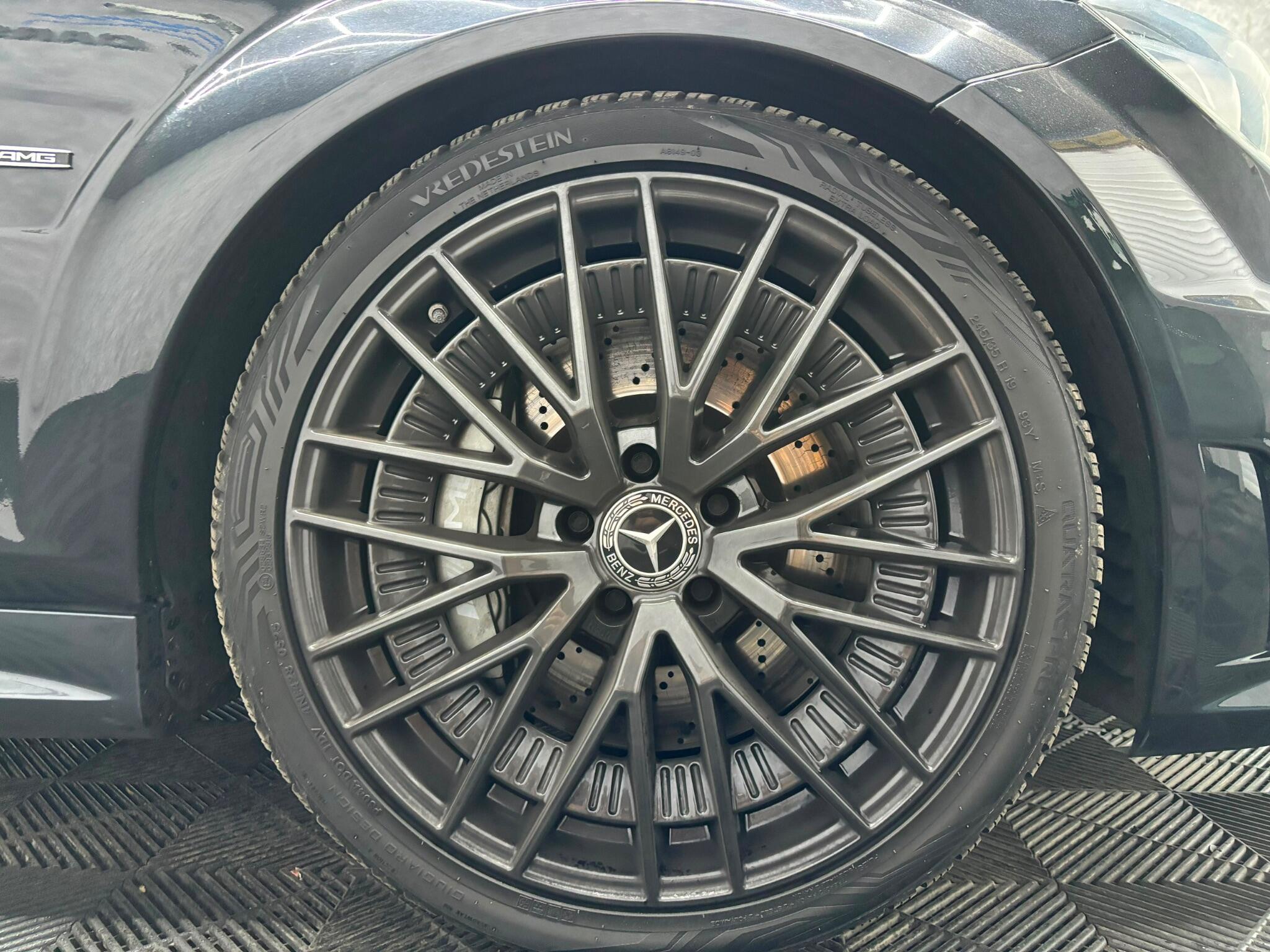 Mercedes-Benz C Class view 30