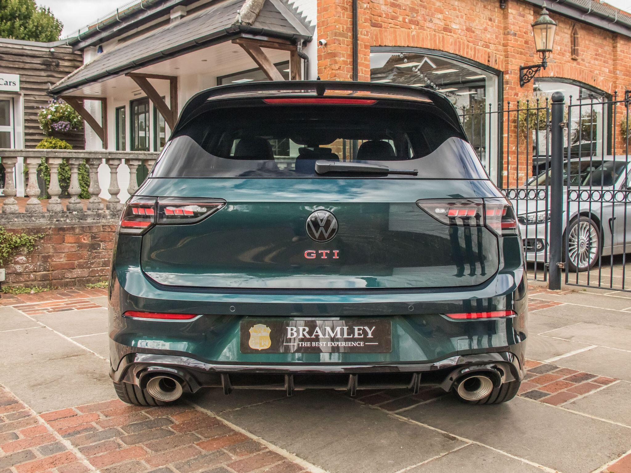 Volkswagen Golf view 8