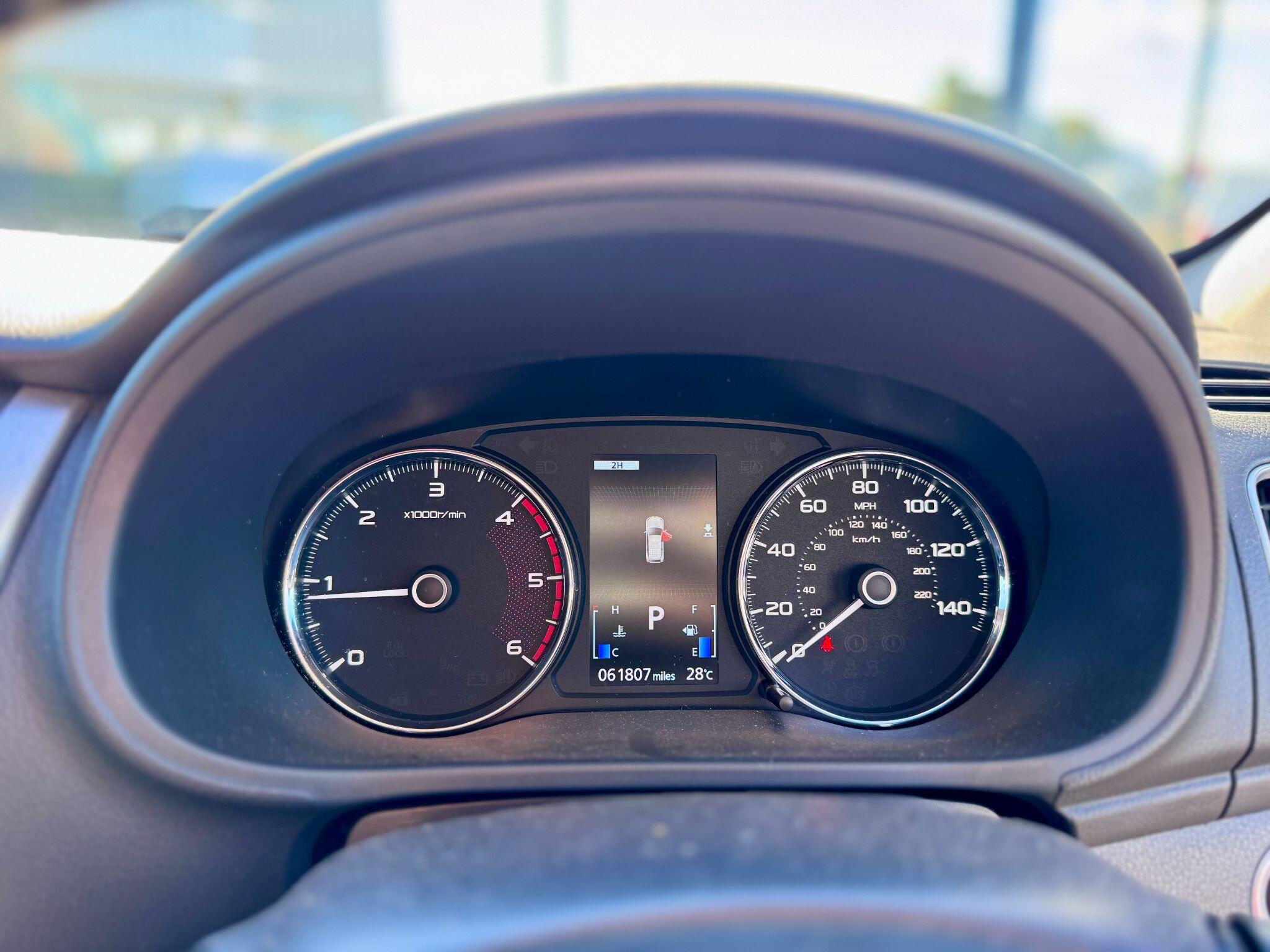 Mitsubishi Shogun Sport view 15