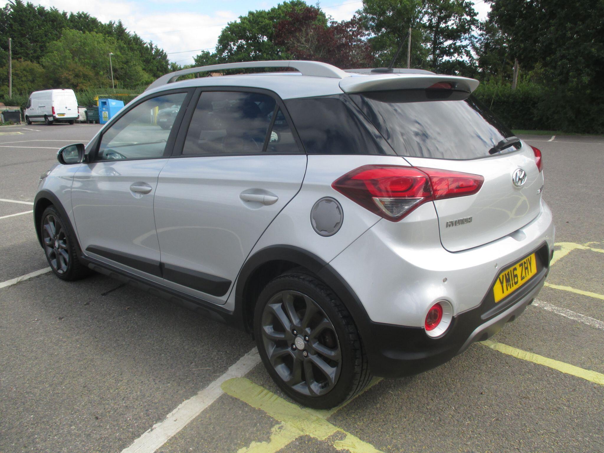 Hyundai I20 view 13