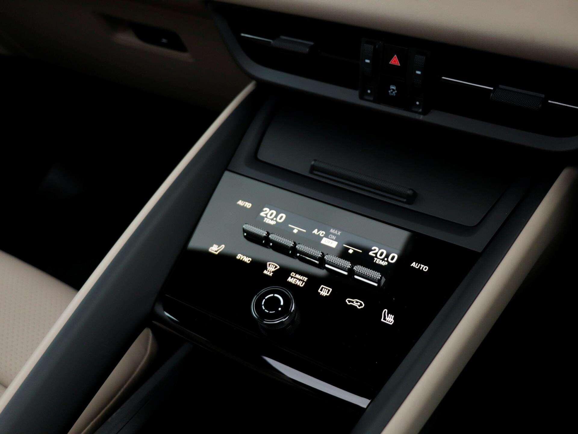 Porsche Macan view 17