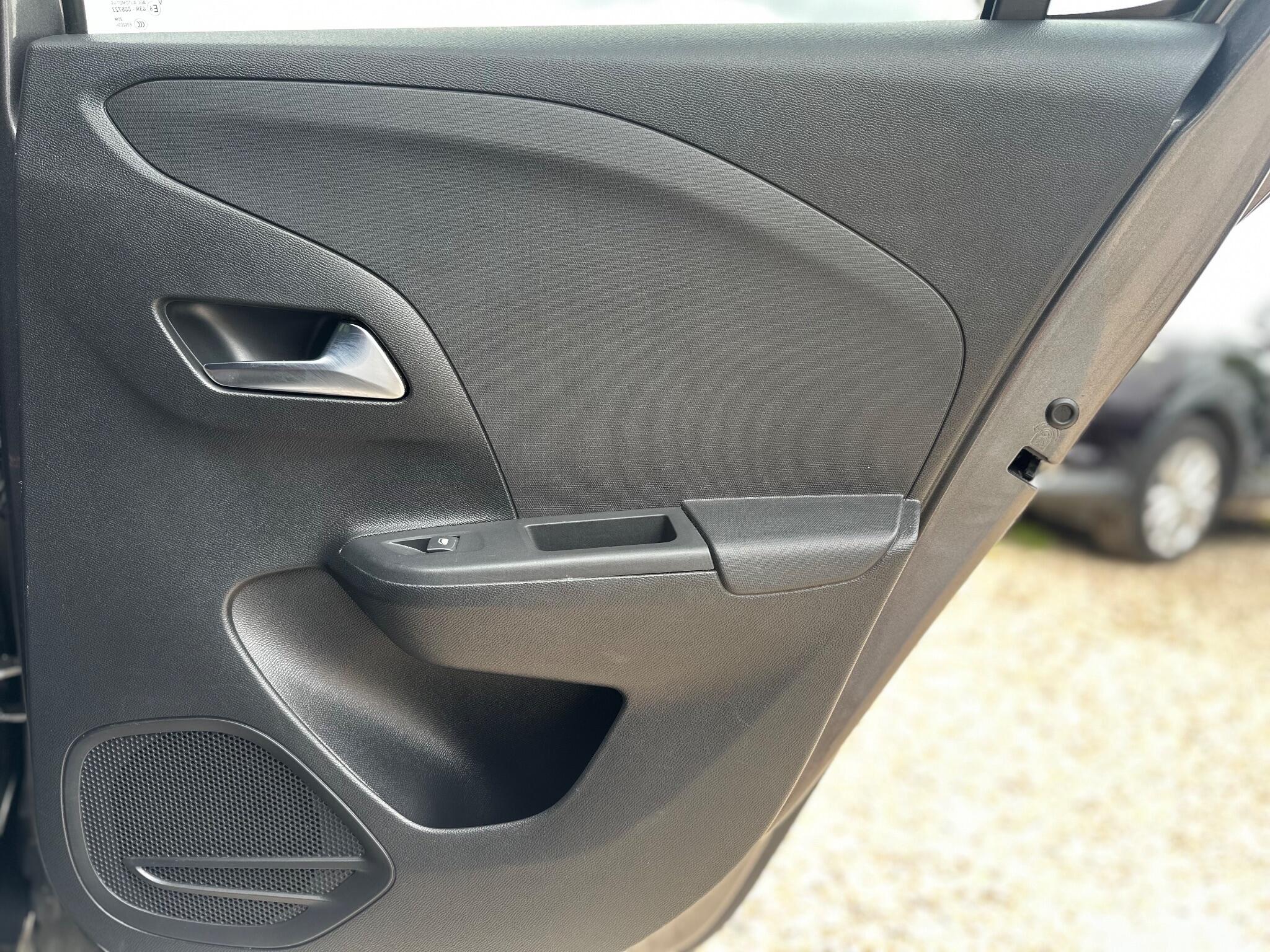Vauxhall Corsa view 60