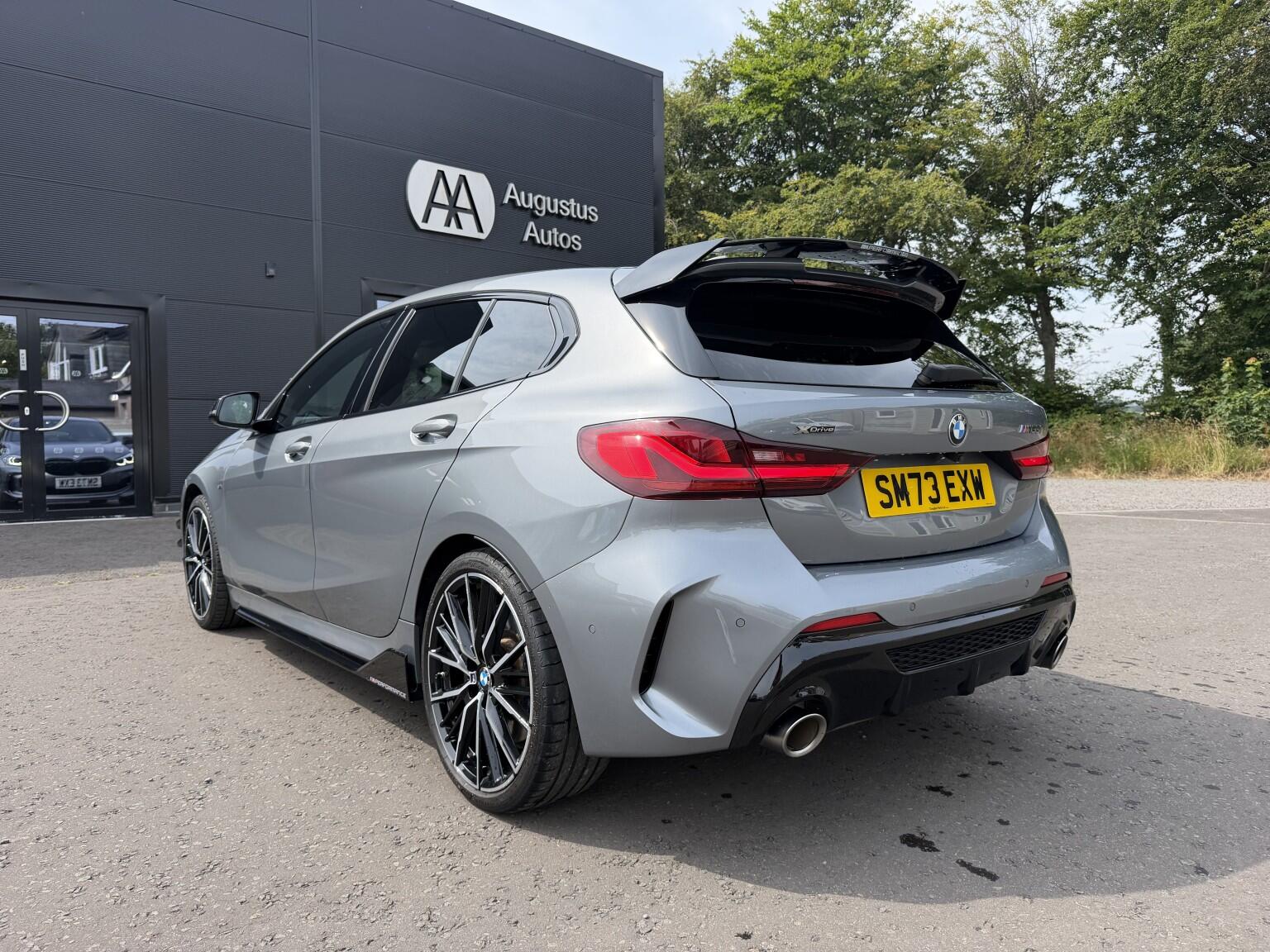 BMW 1 Series view 25