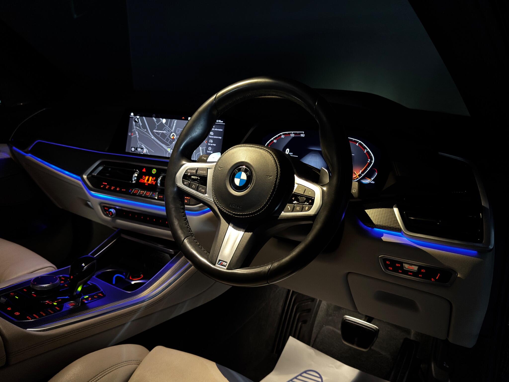 BMW X5 view 10
