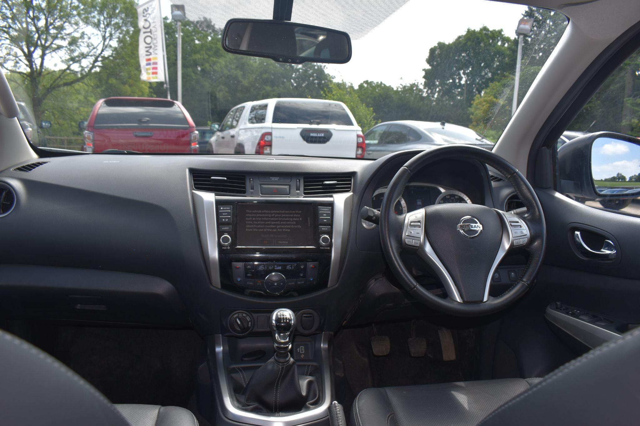 Navara - 2.3 dCi Tekna 4WD Euro 6 (s/s) 4dr - Image 20