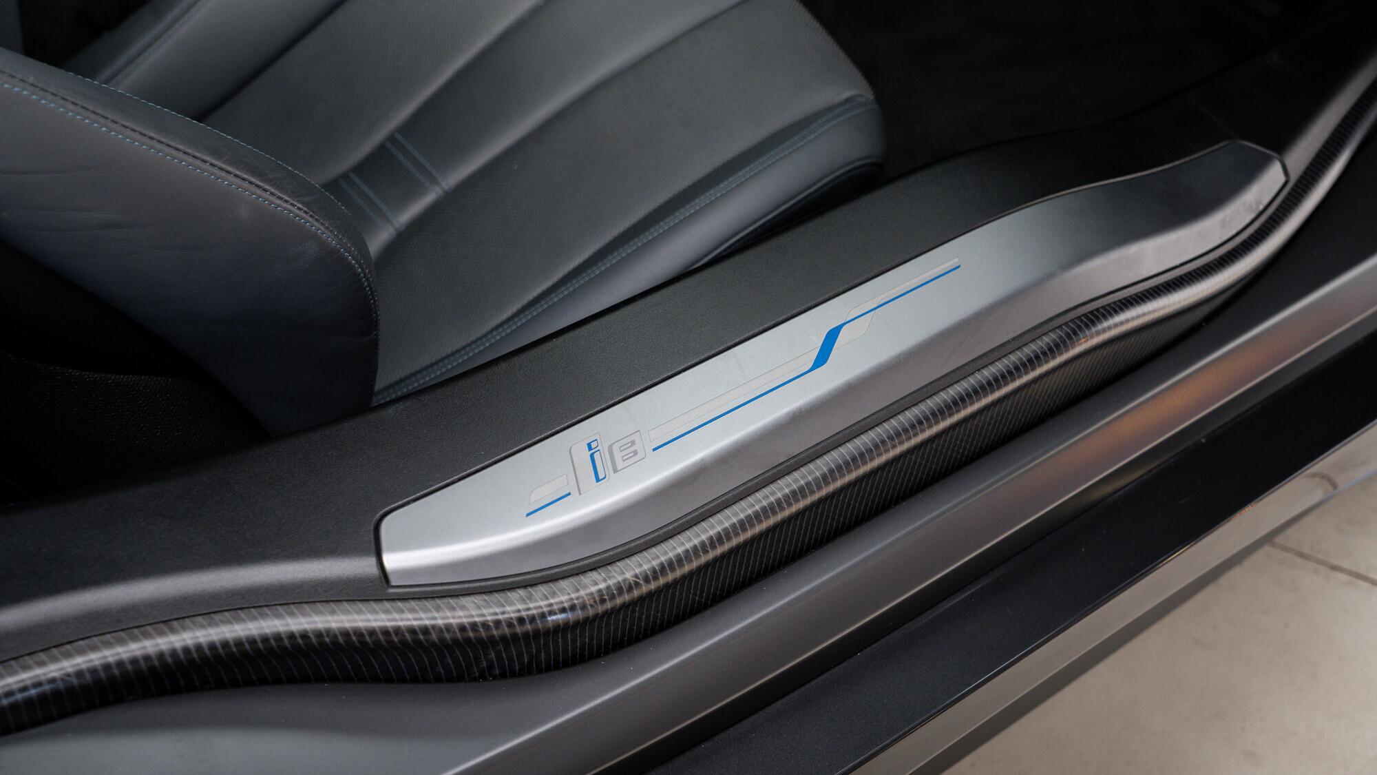 BMW I8 view 37