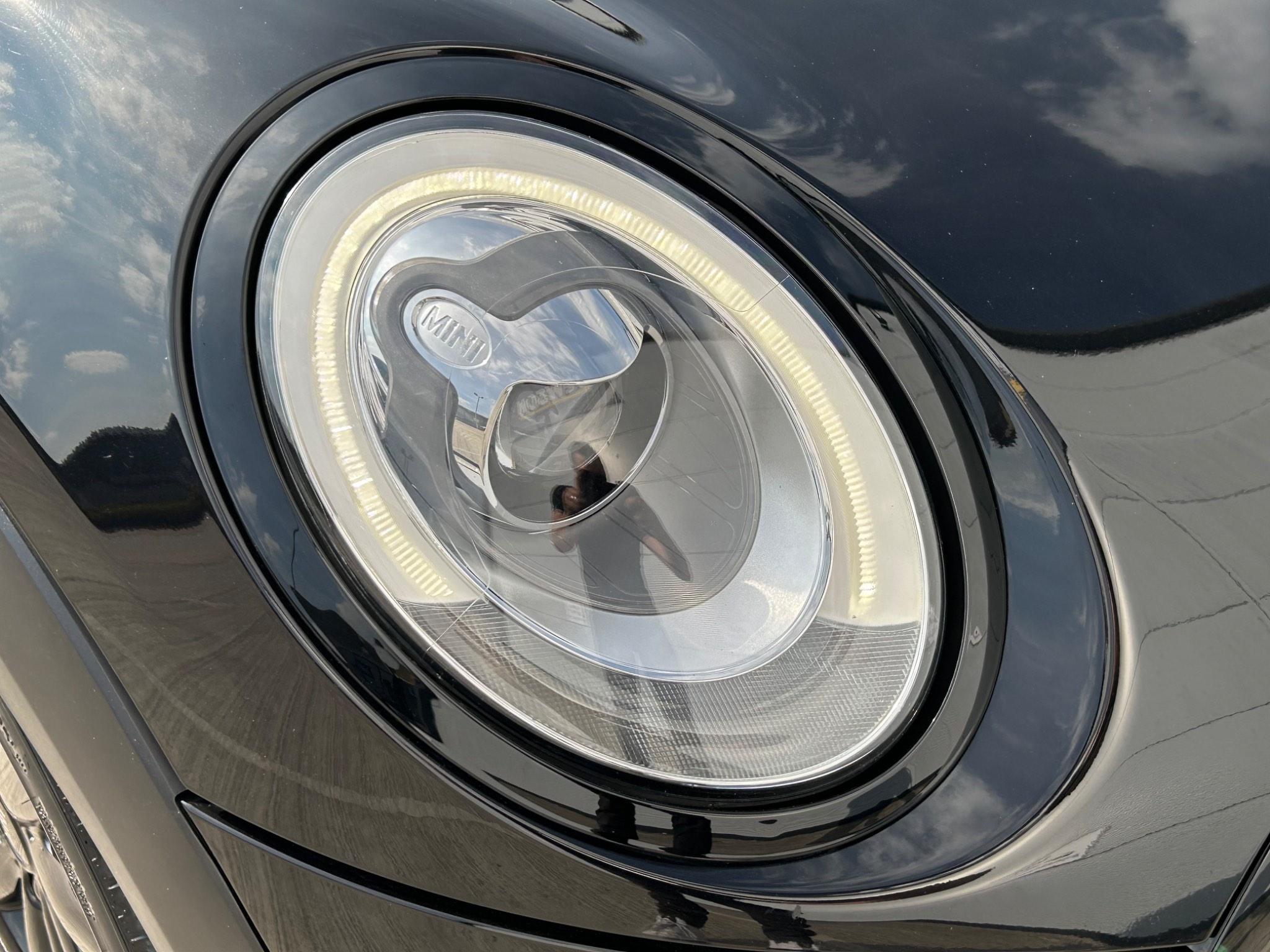 Mini Hatch view 11