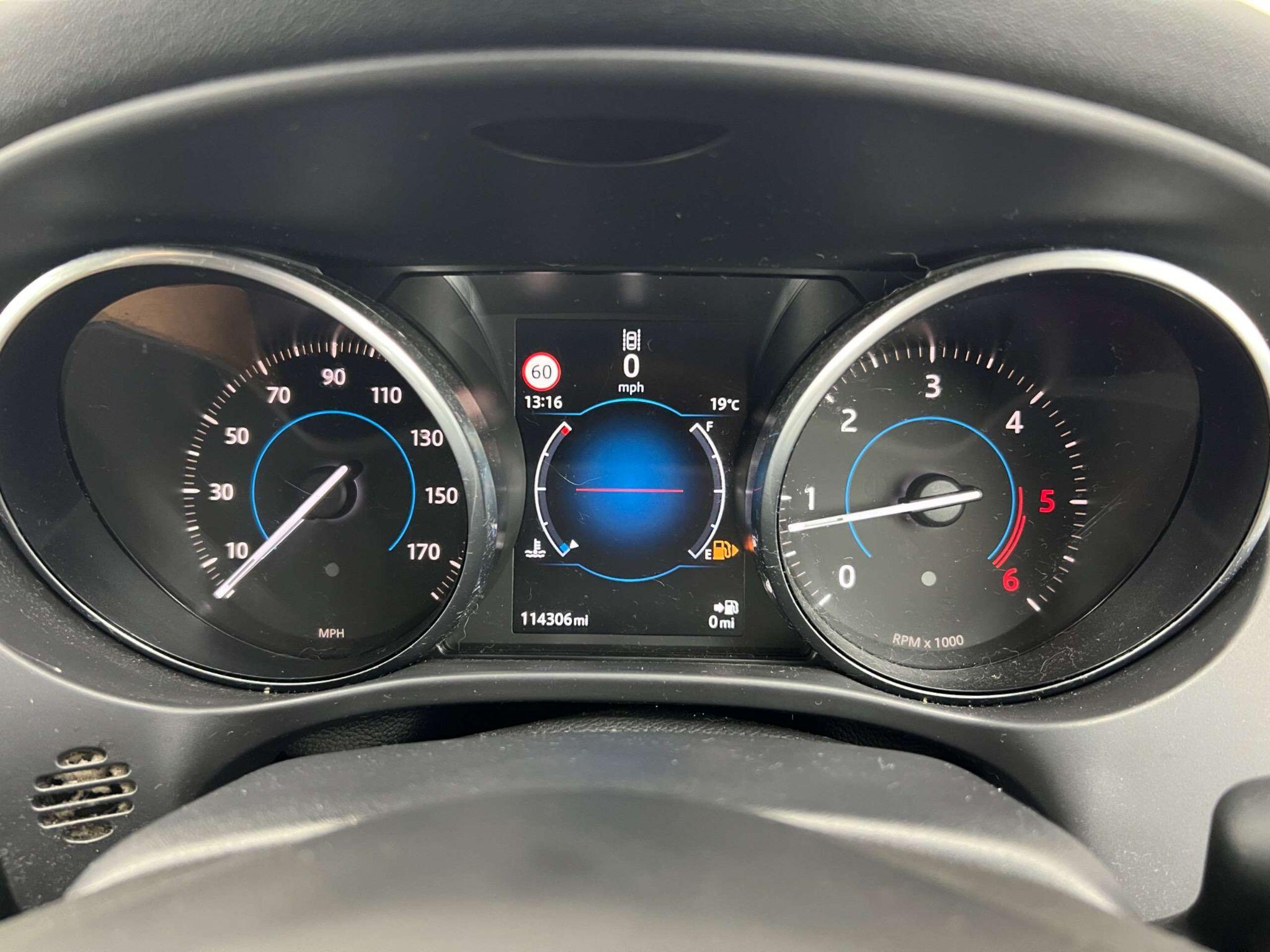 Jaguar F-Pace view 39