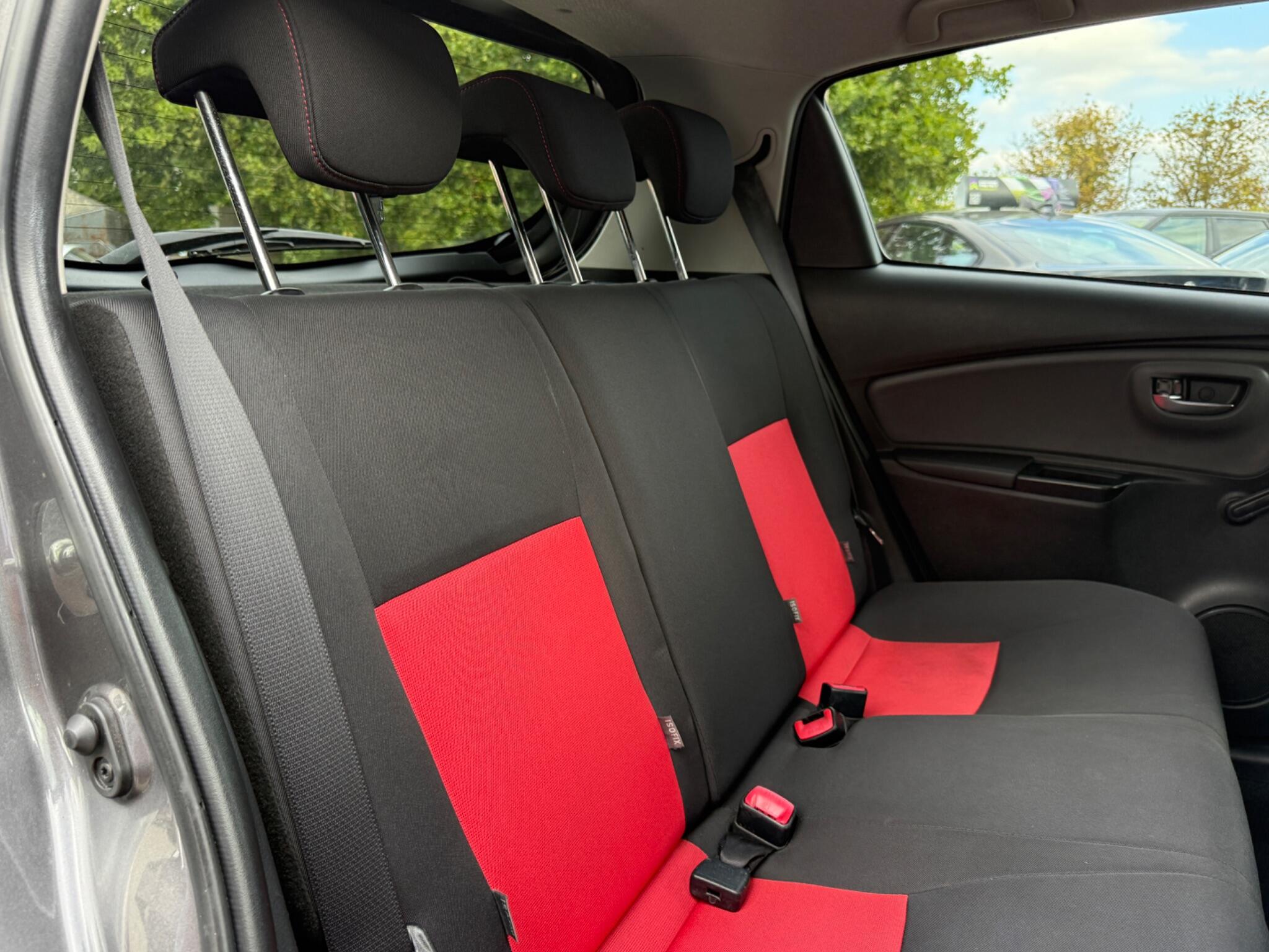 Toyota Yaris - Image 36