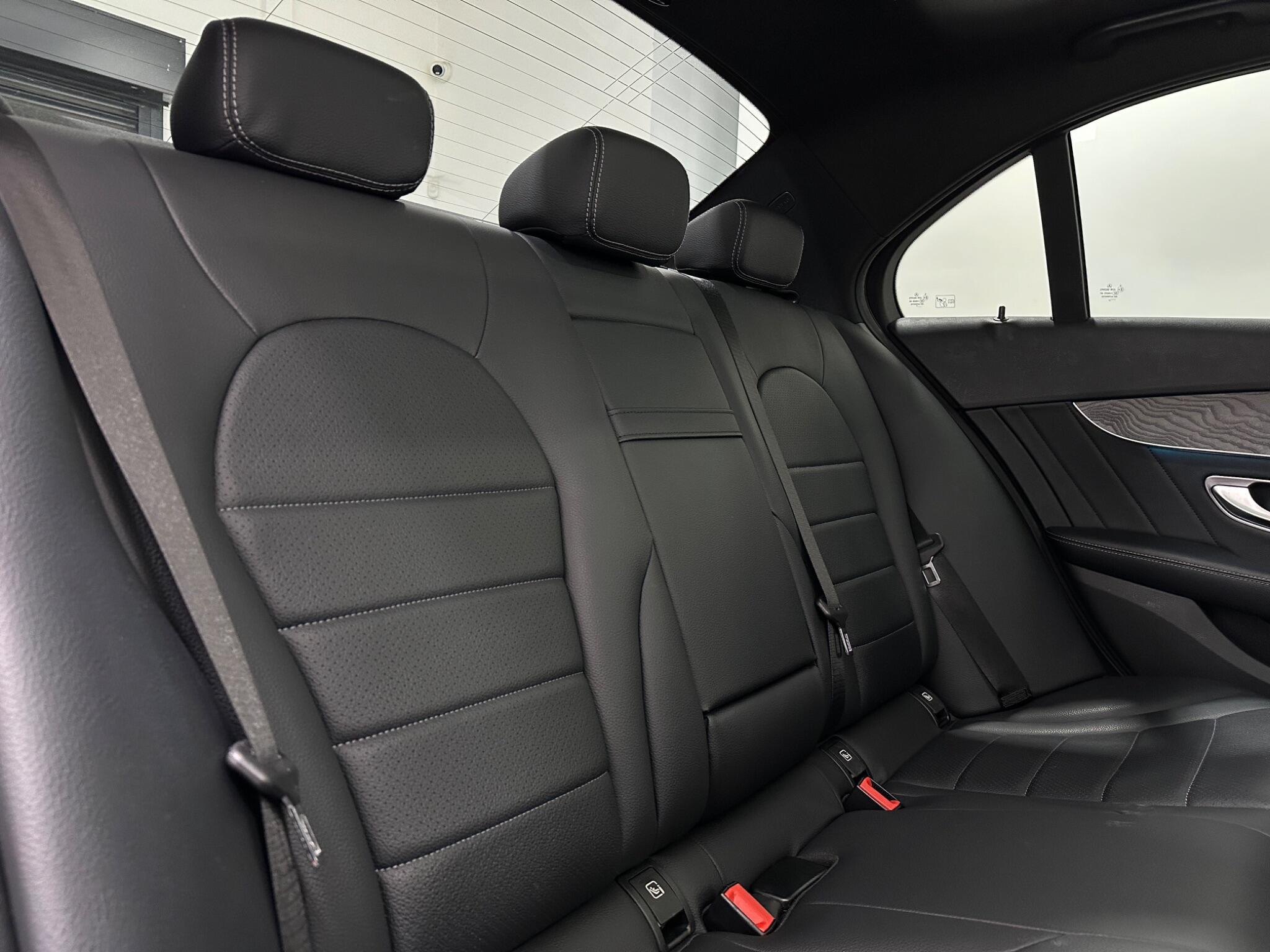 Mercedes-Benz C Class view 43