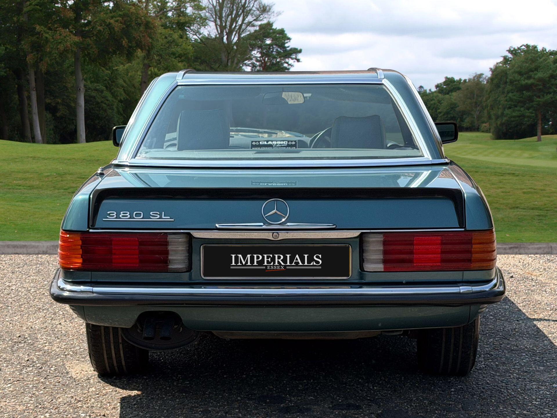 Mercedes-Benz SL view 10