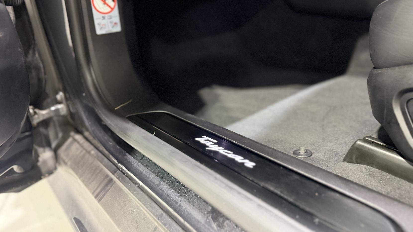 Porsche Taycan view 40