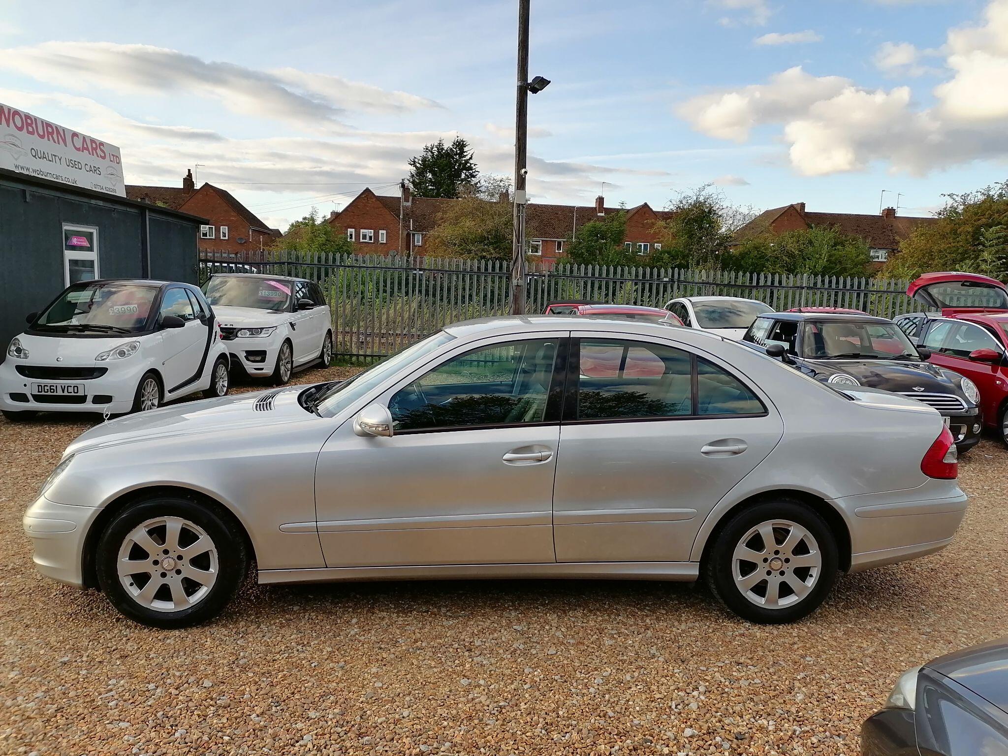 Mercedes-Benz E-Class view 18