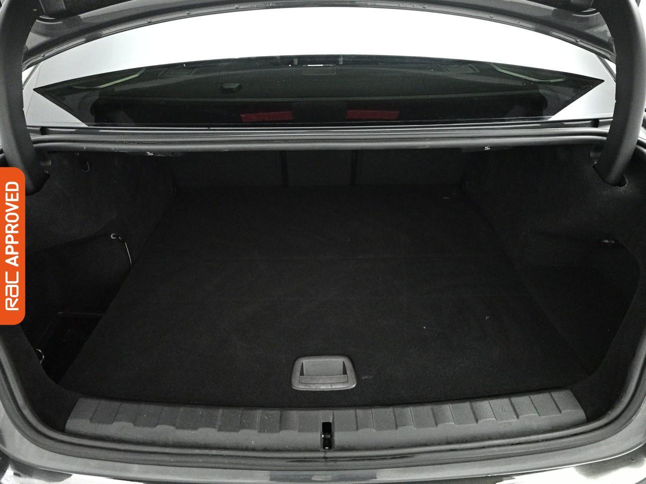 BMW 3 Series view 13