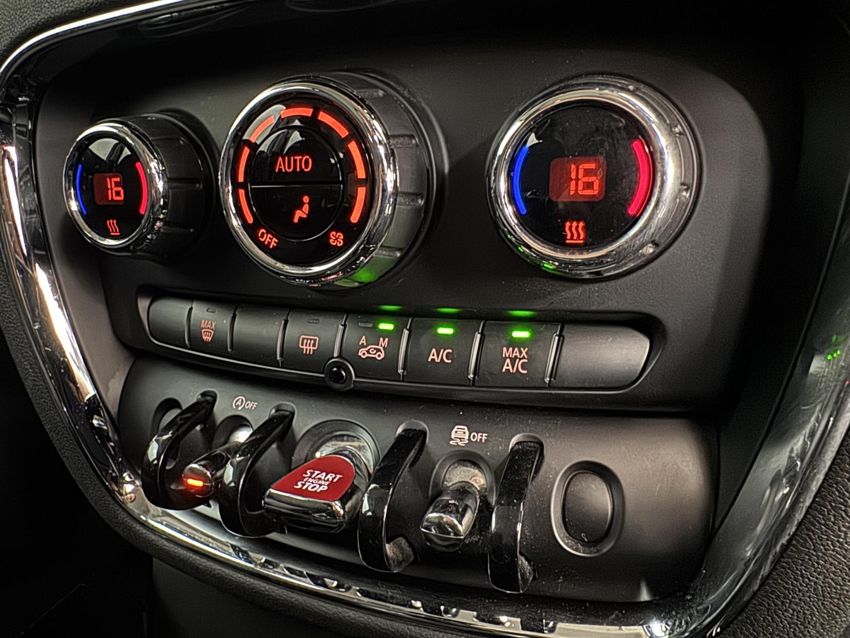 Mini Clubman view 75