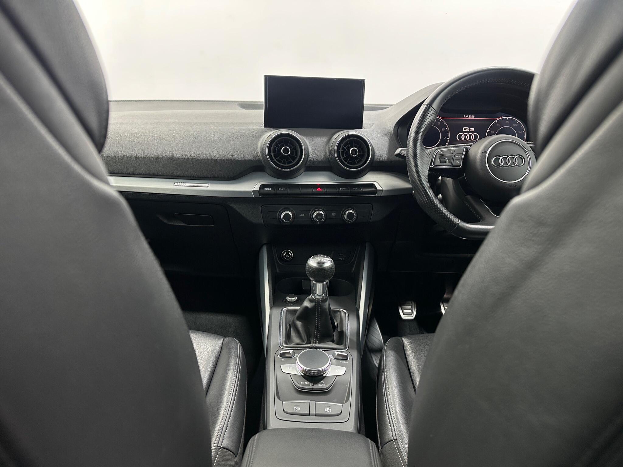 Audi Q2 view 19