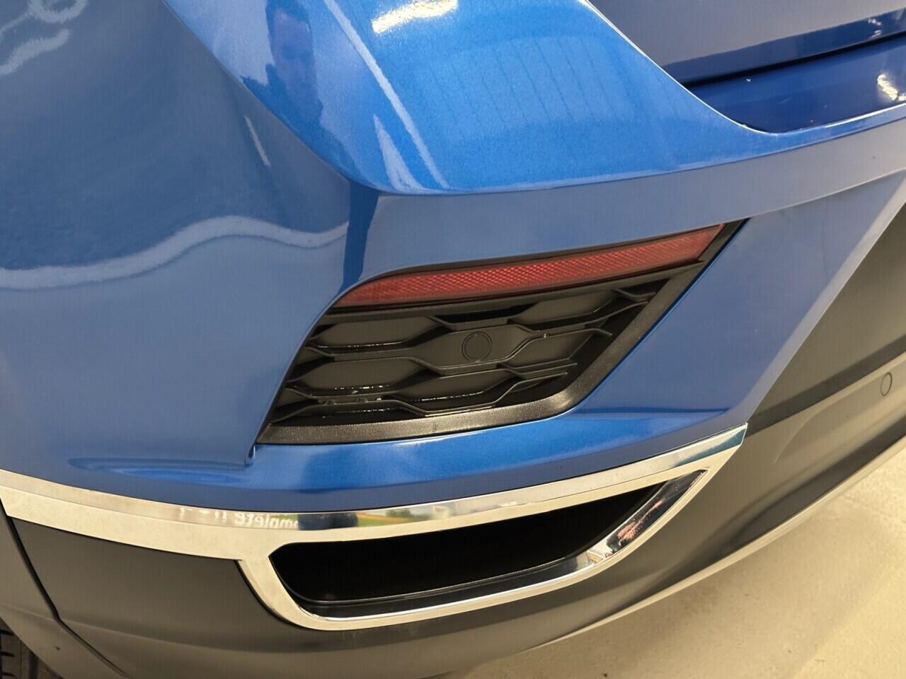Volkswagen T-Roc view 50