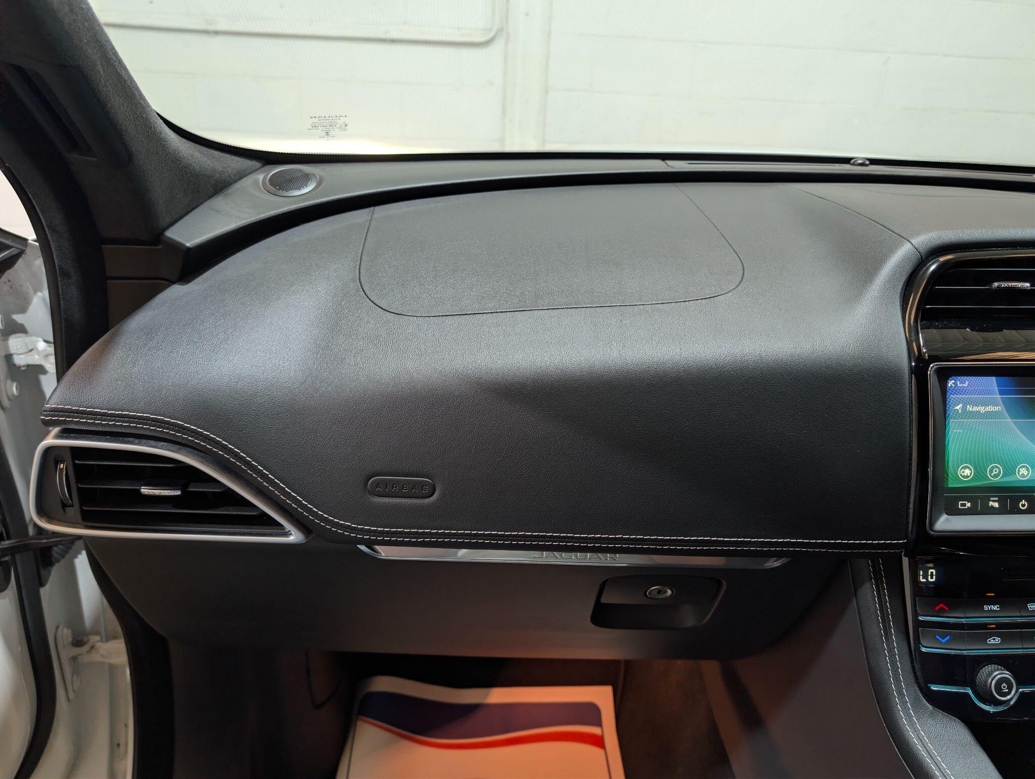 Jaguar F-Pace view 87