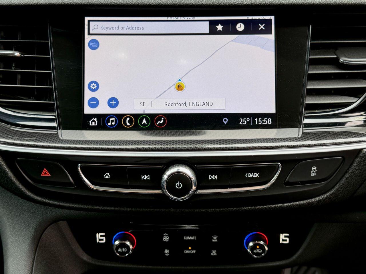 Vauxhall Insignia view 11