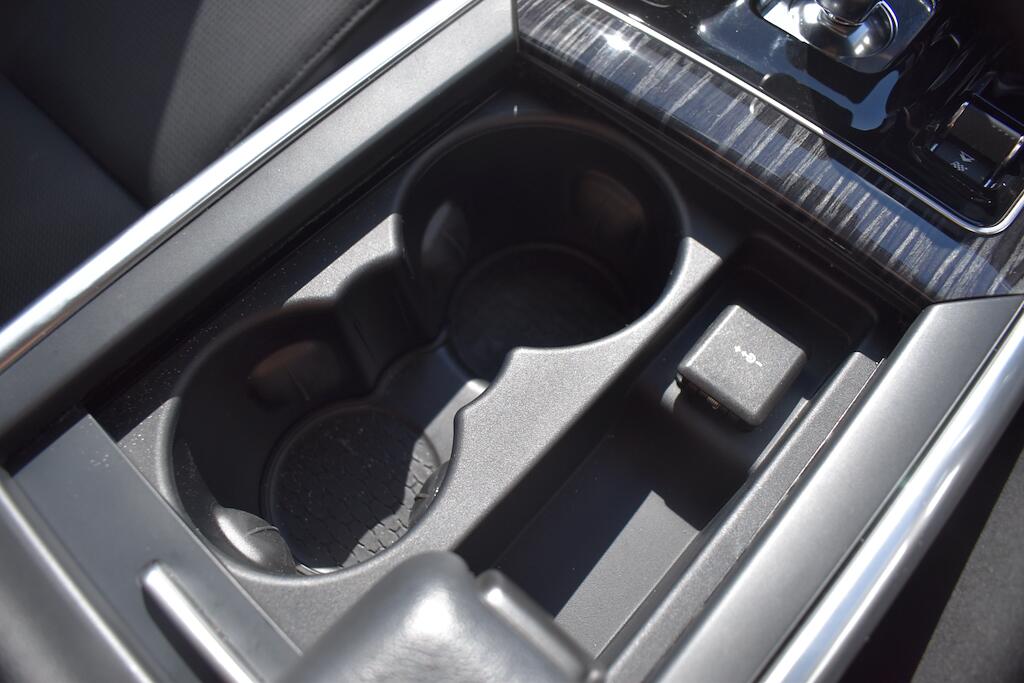 Jaguar Xe view 69