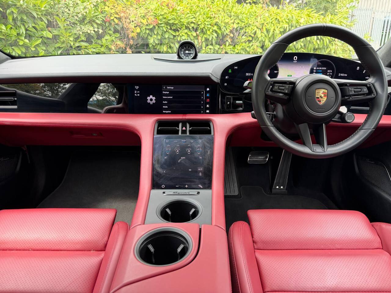Porsche Taycan view 28
