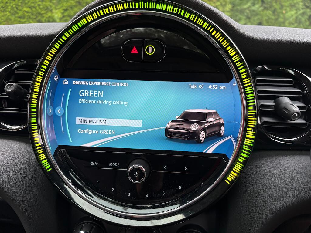 Mini Hatch view 17