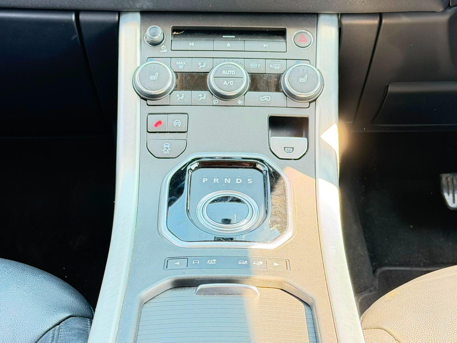 Land Rover Range Rover Evoque view 32
