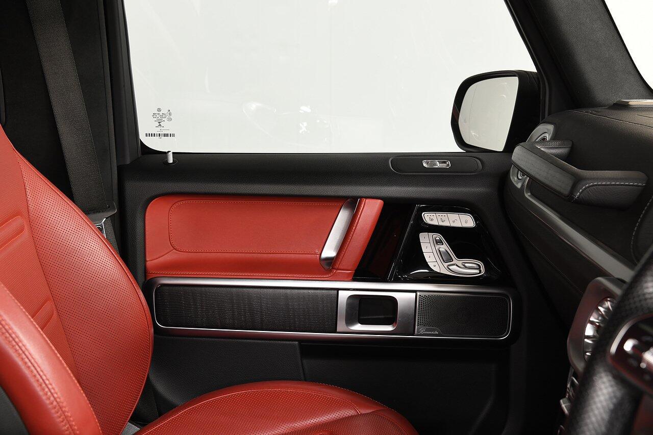Mercedes-Benz G-Class view 12