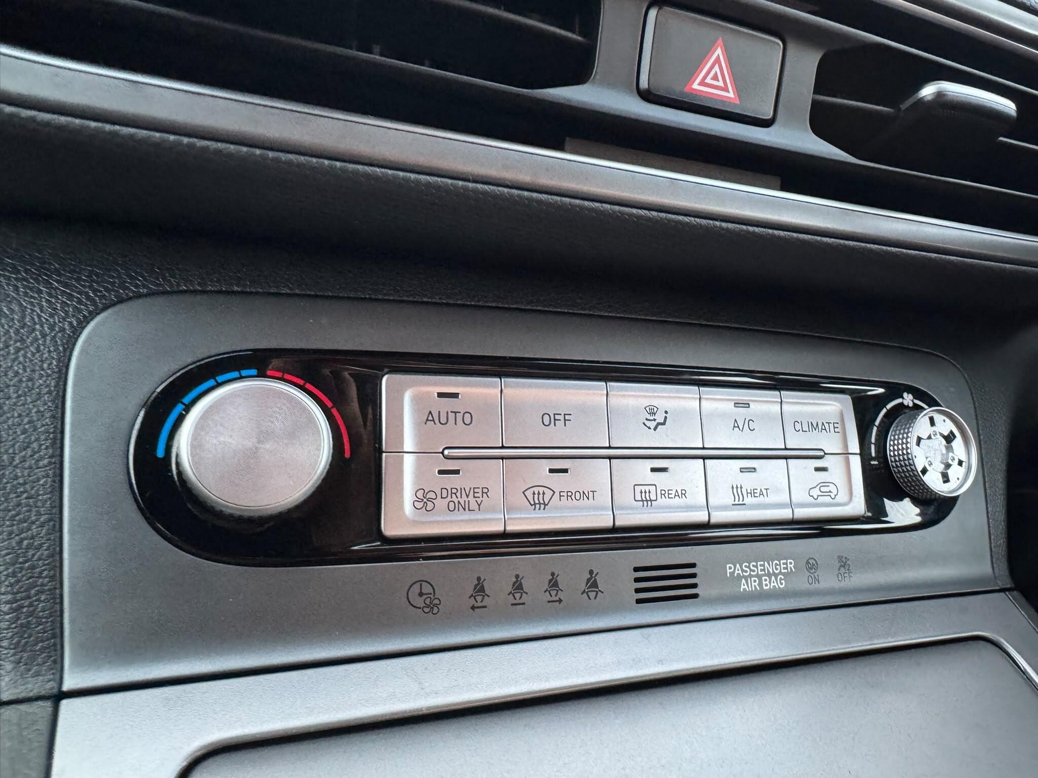 Hyundai Kona view 75