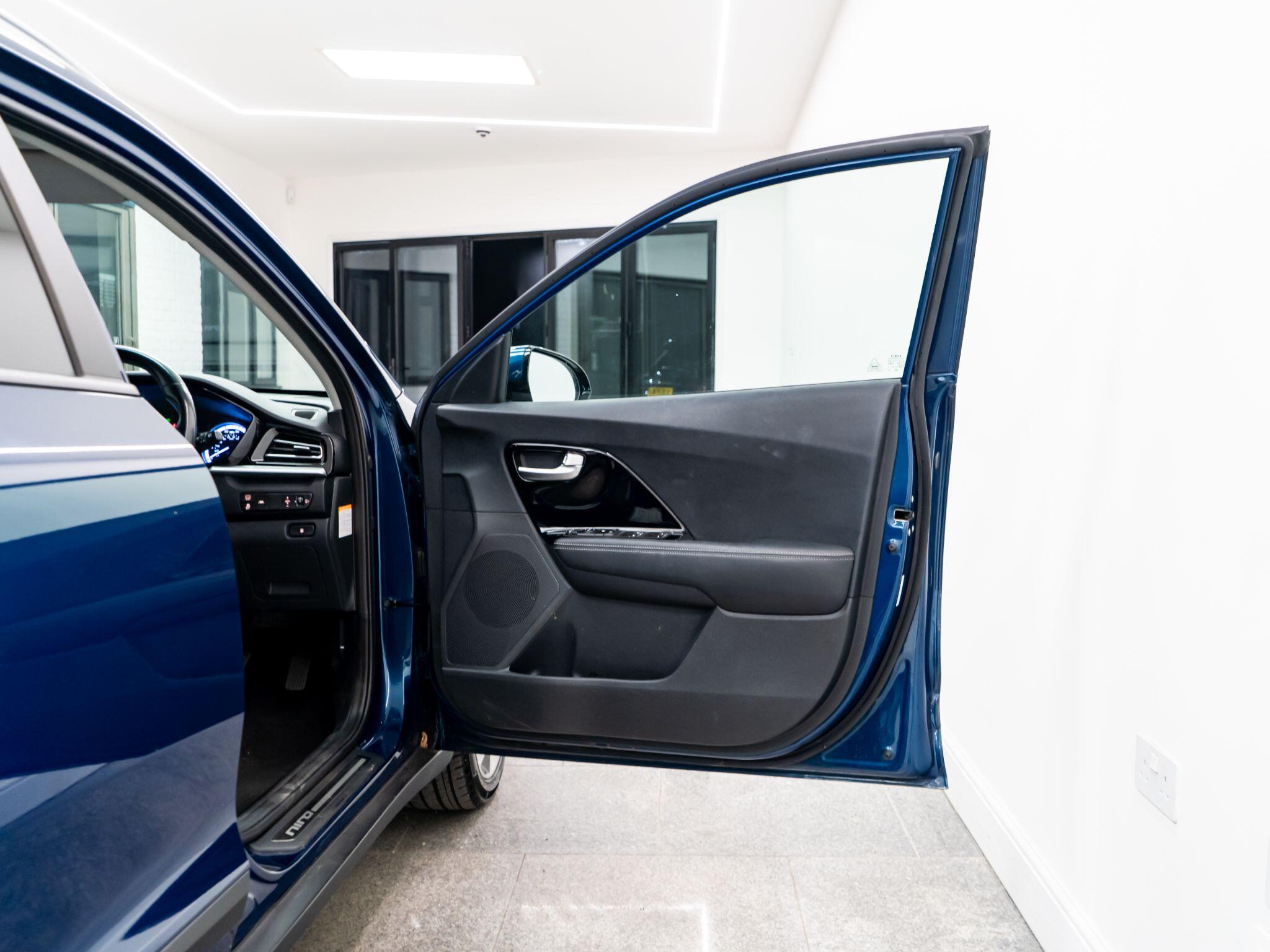 Kia Niro view 22
