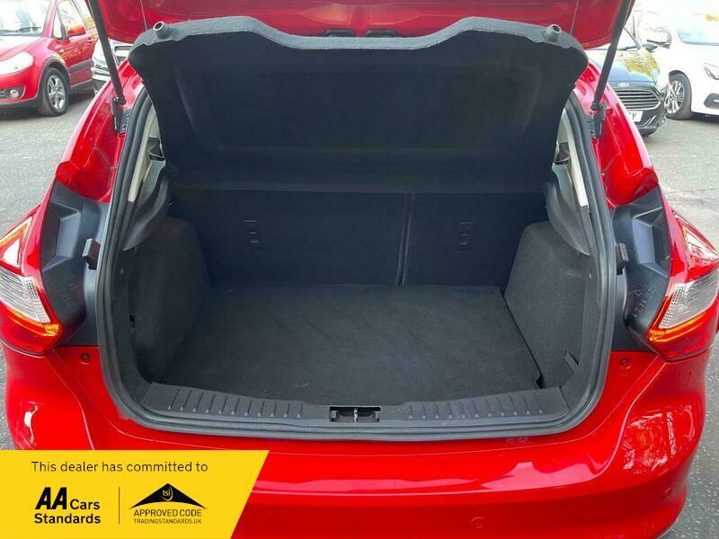 2014 Ford Focus image 19