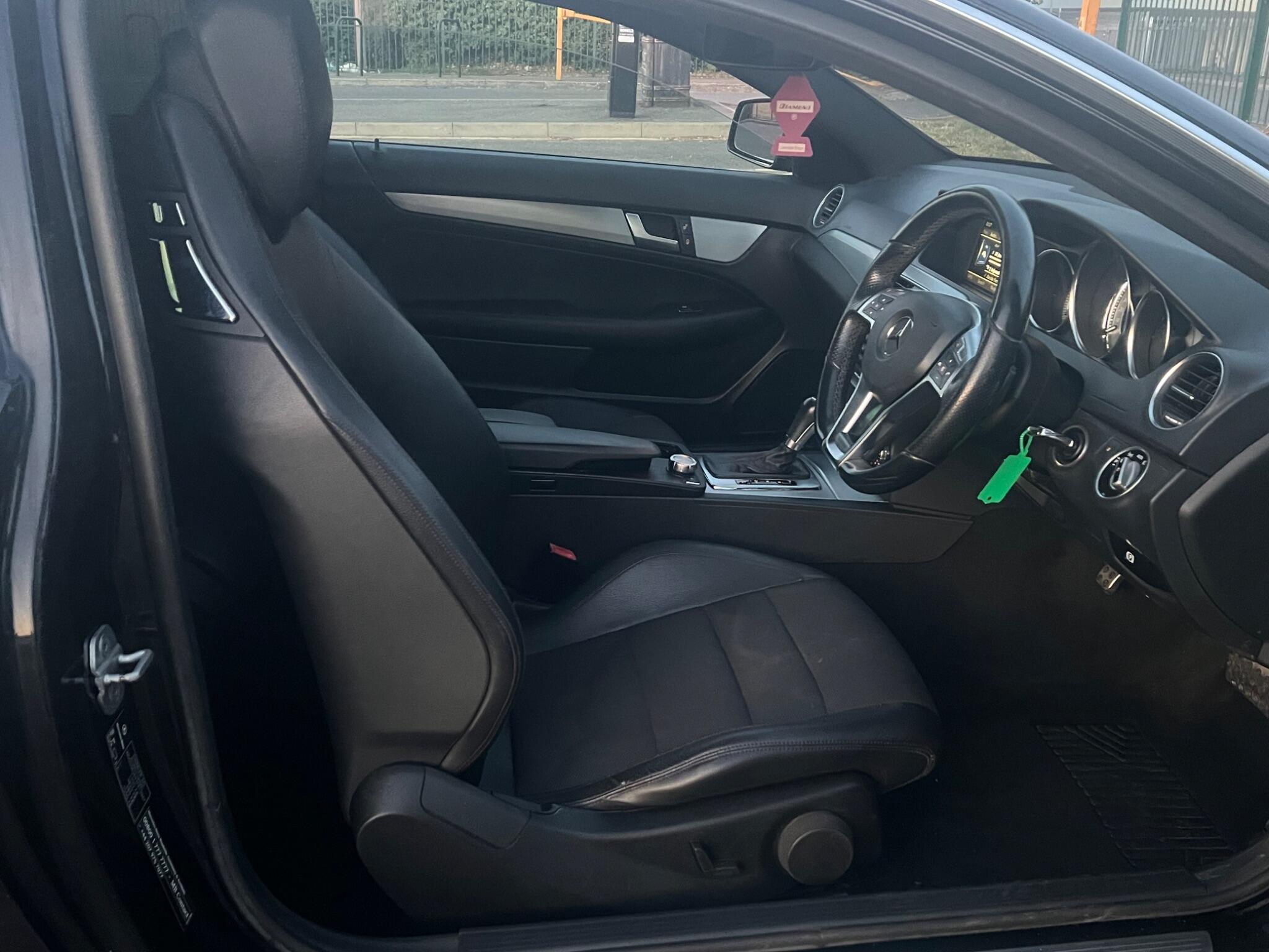 Mercedes-Benz C-Class view 19