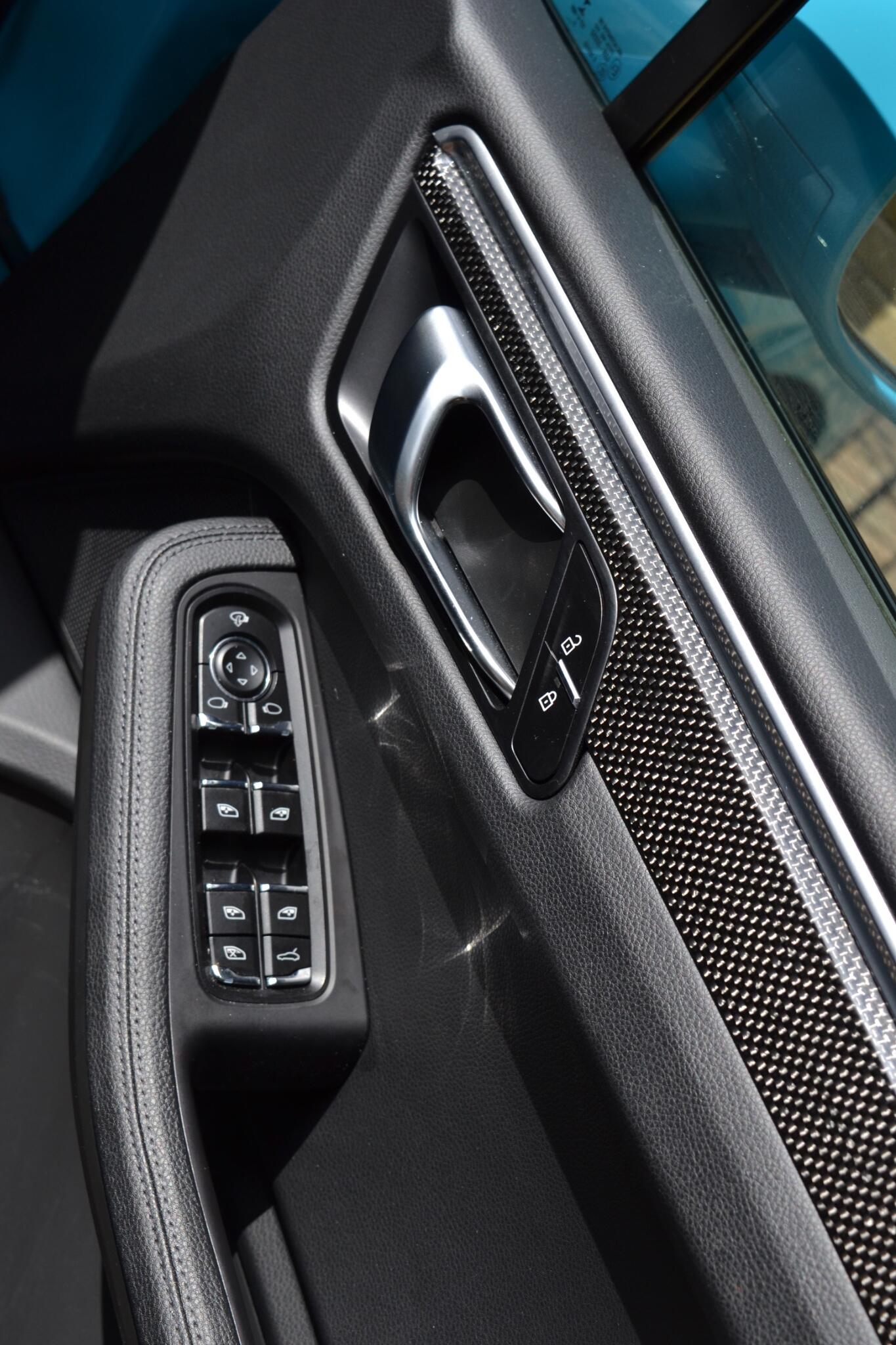 Porsche Macan view 7