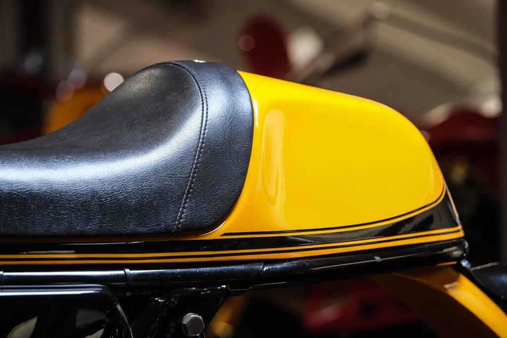 Ducati 750 view 29