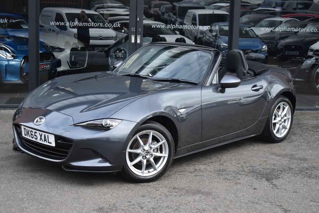 Mazda MX-5 view 6