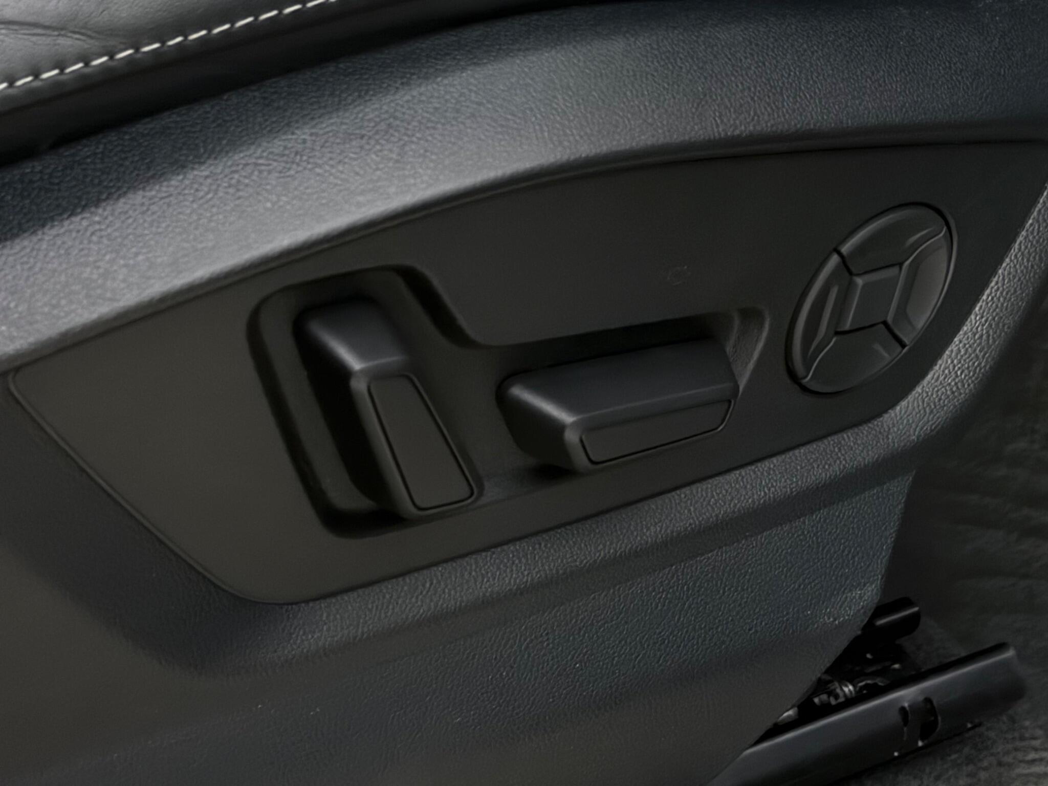 Audi Q8 view 39