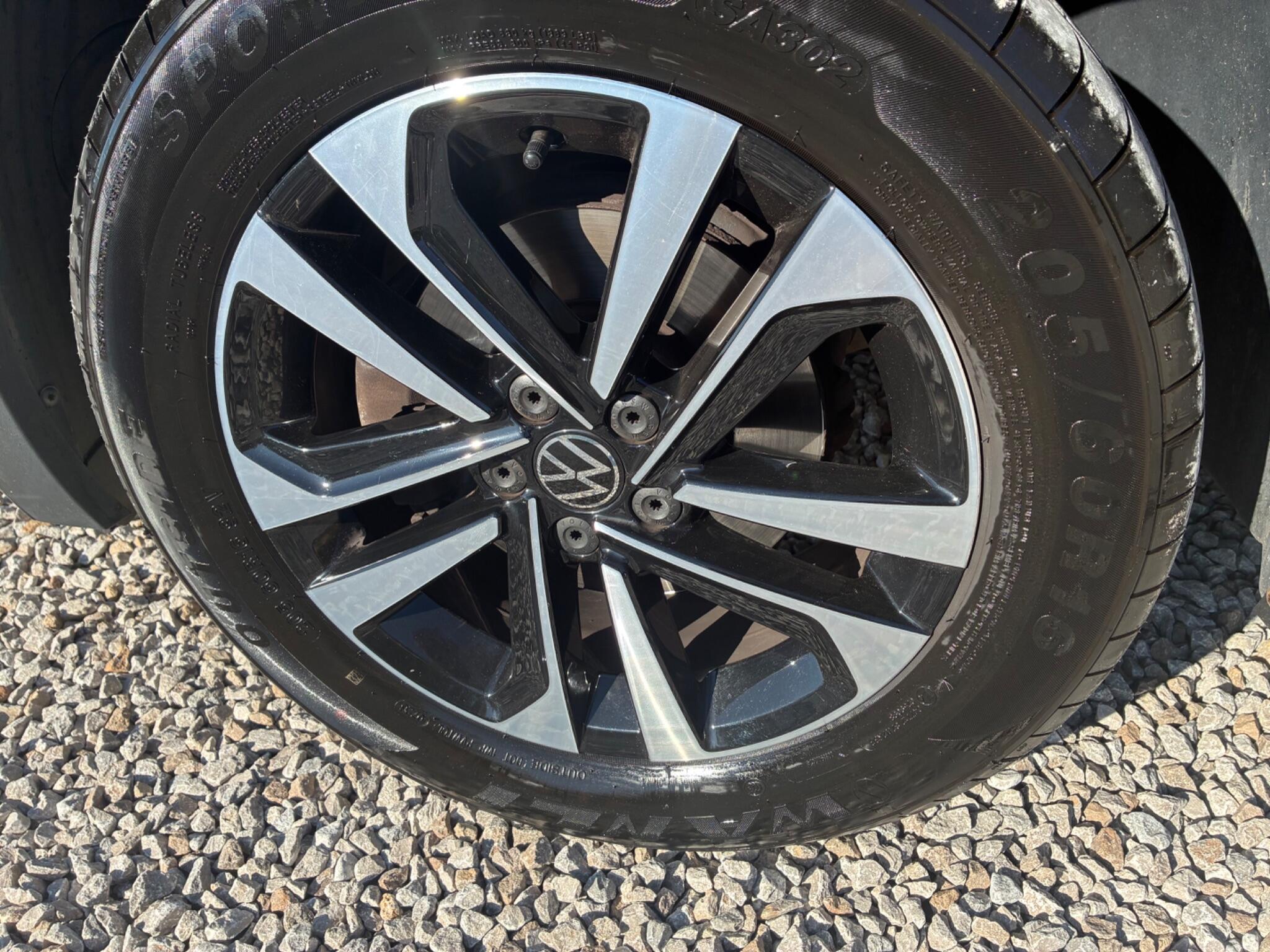 Volkswagen T-Cross view 11