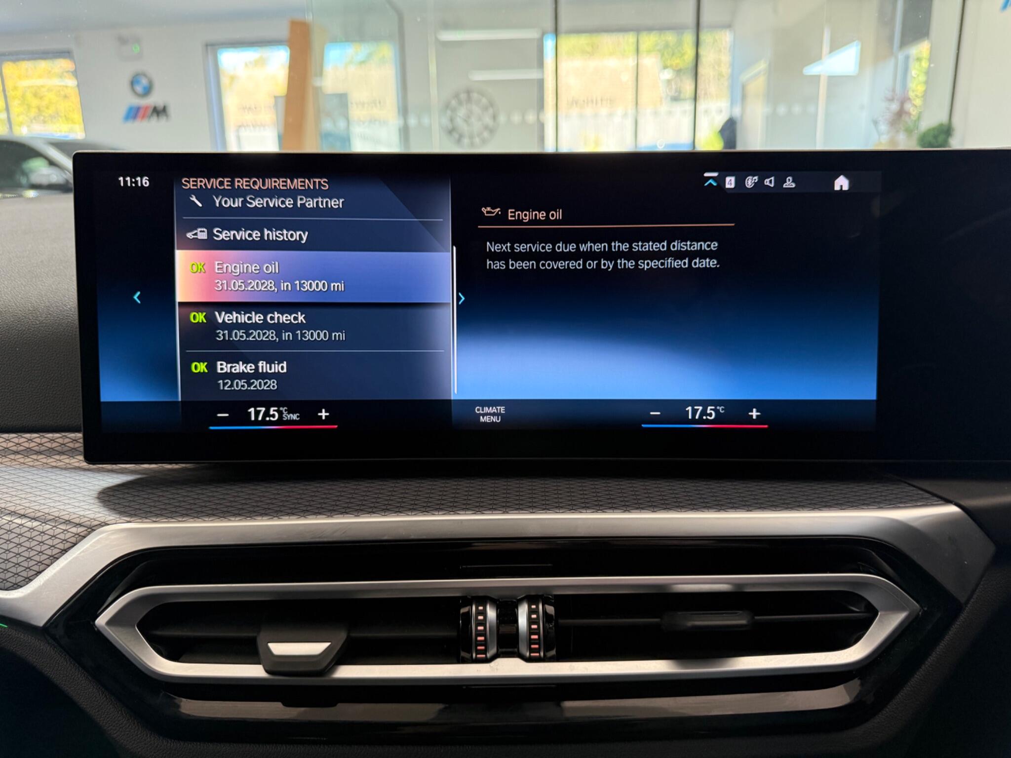 BMW 3 Series view 10