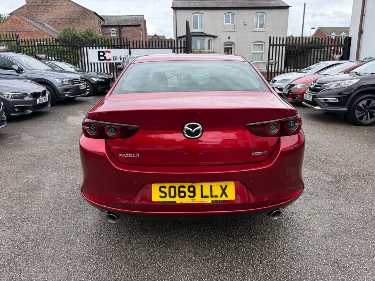Mazda Mazda3 view 5