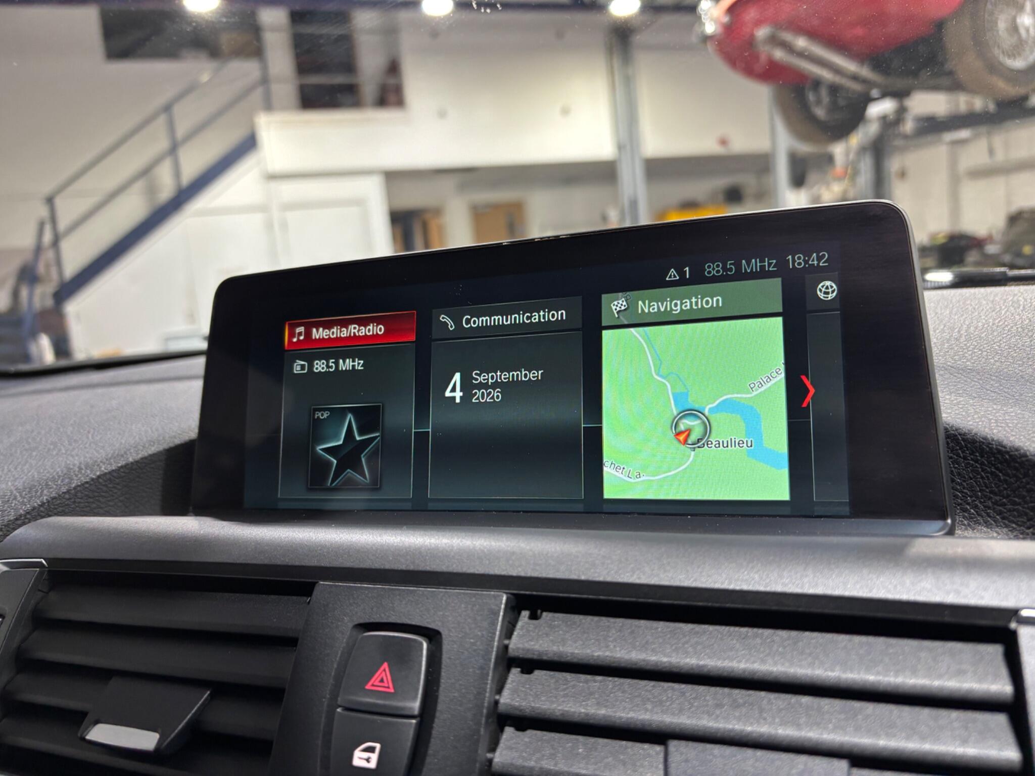BMW 1 Series view 44