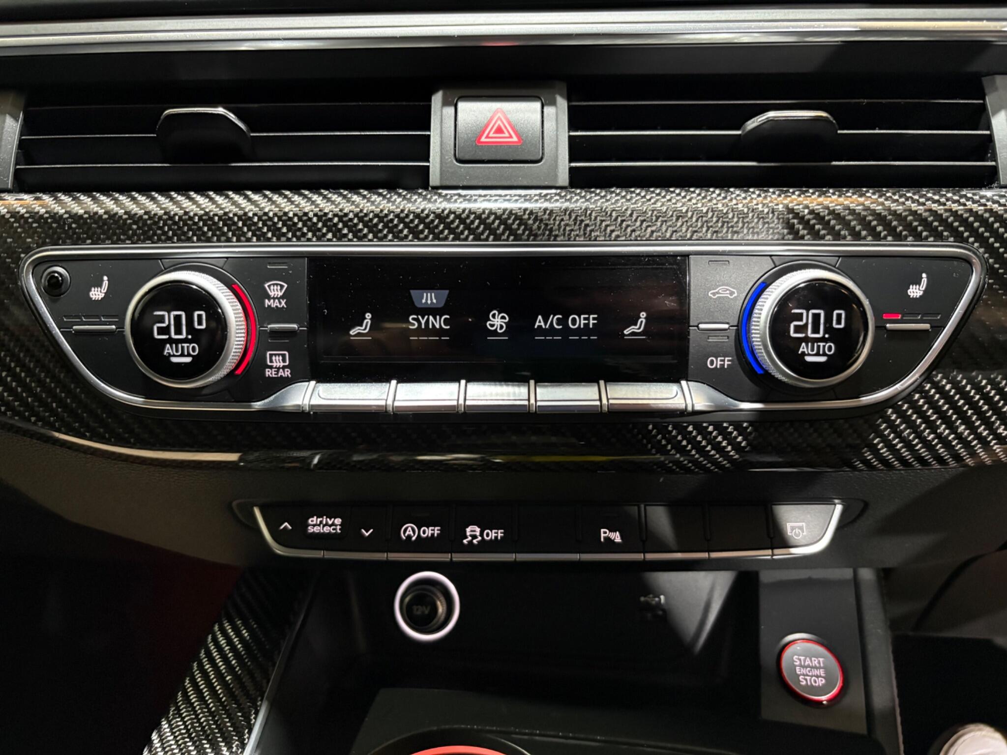 Audi RS4 Avant view 16