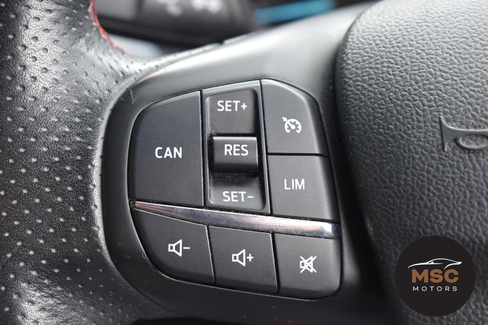 Ford Focus view 45