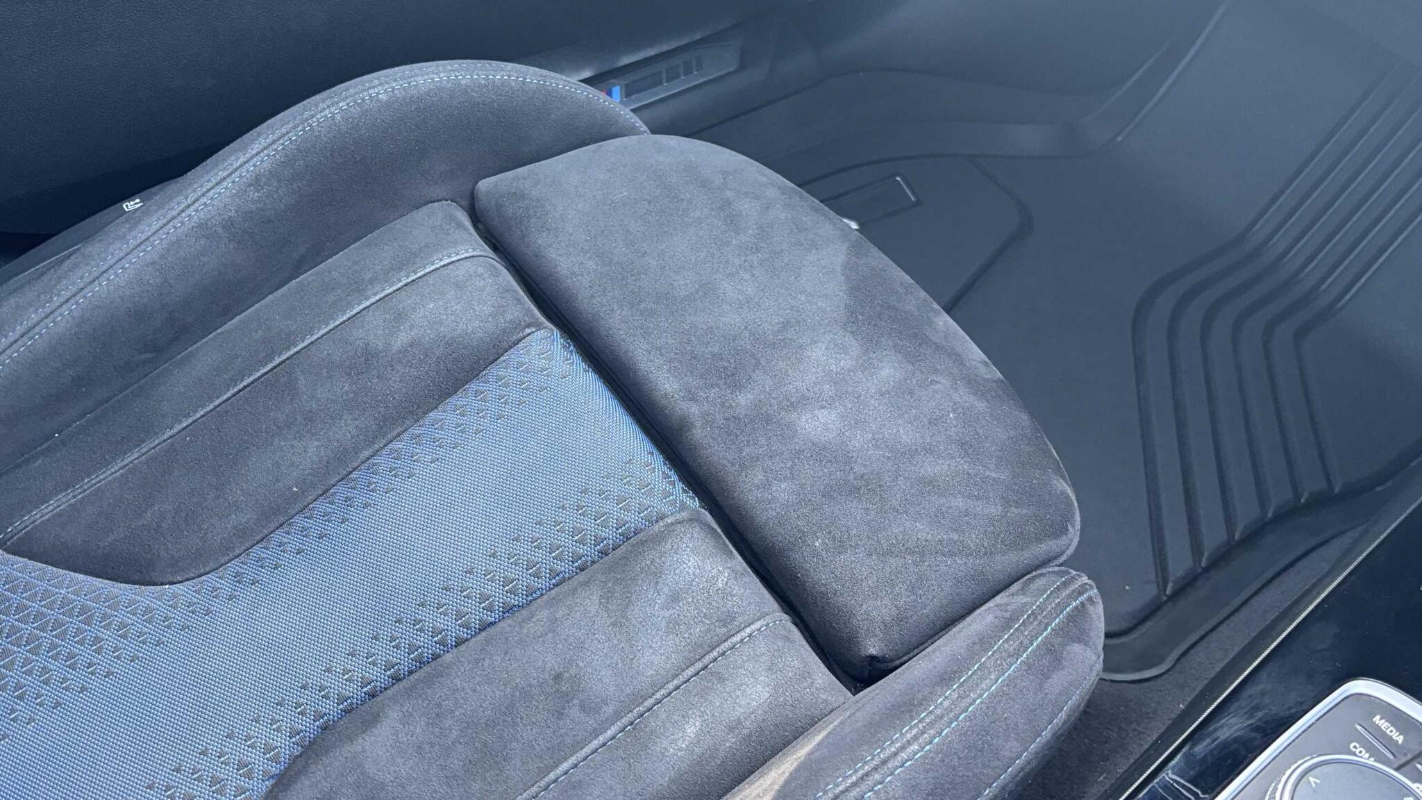 BMW 2 Series view 26