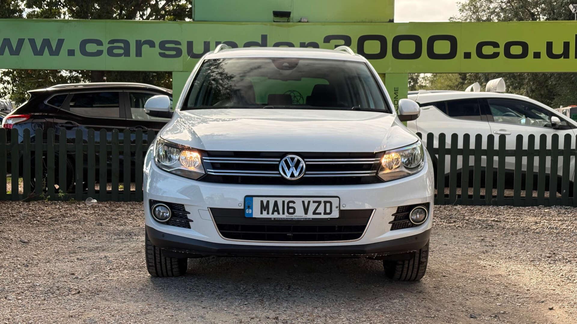 Volkswagen Tiguan view 6