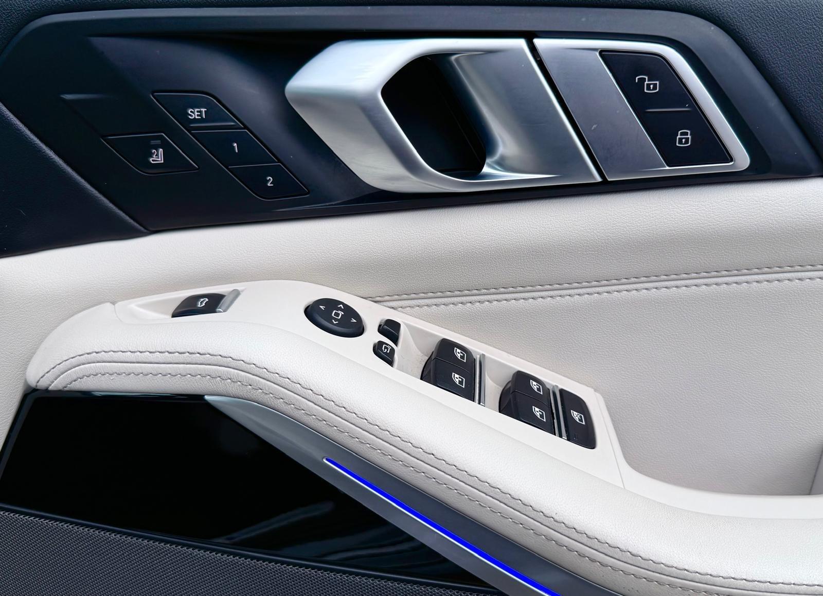 BMW X5 view 32