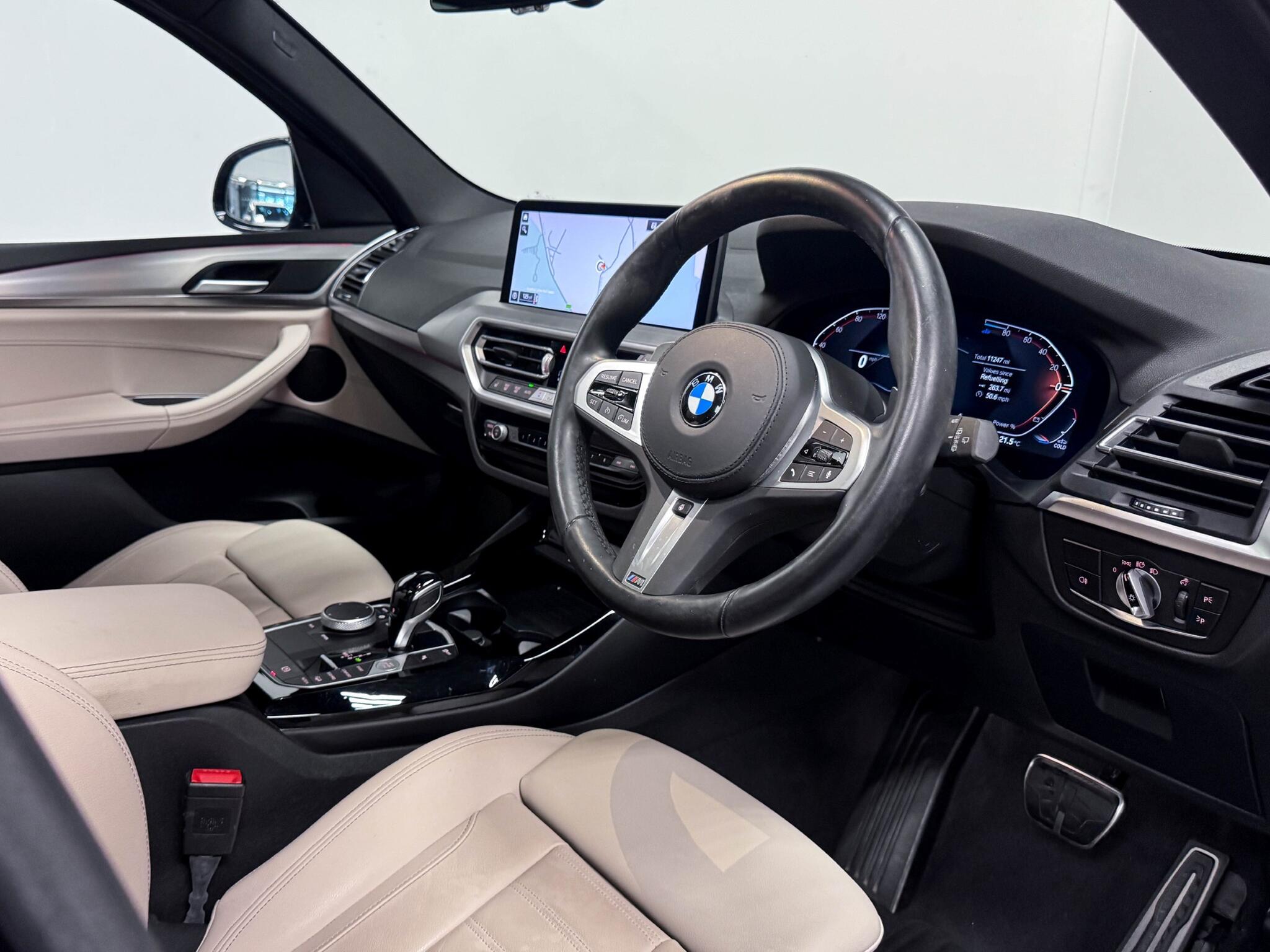 BMW X3 view 24