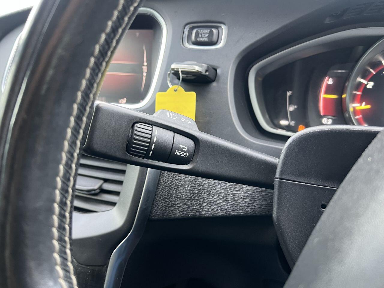 Volvo V40 view 48