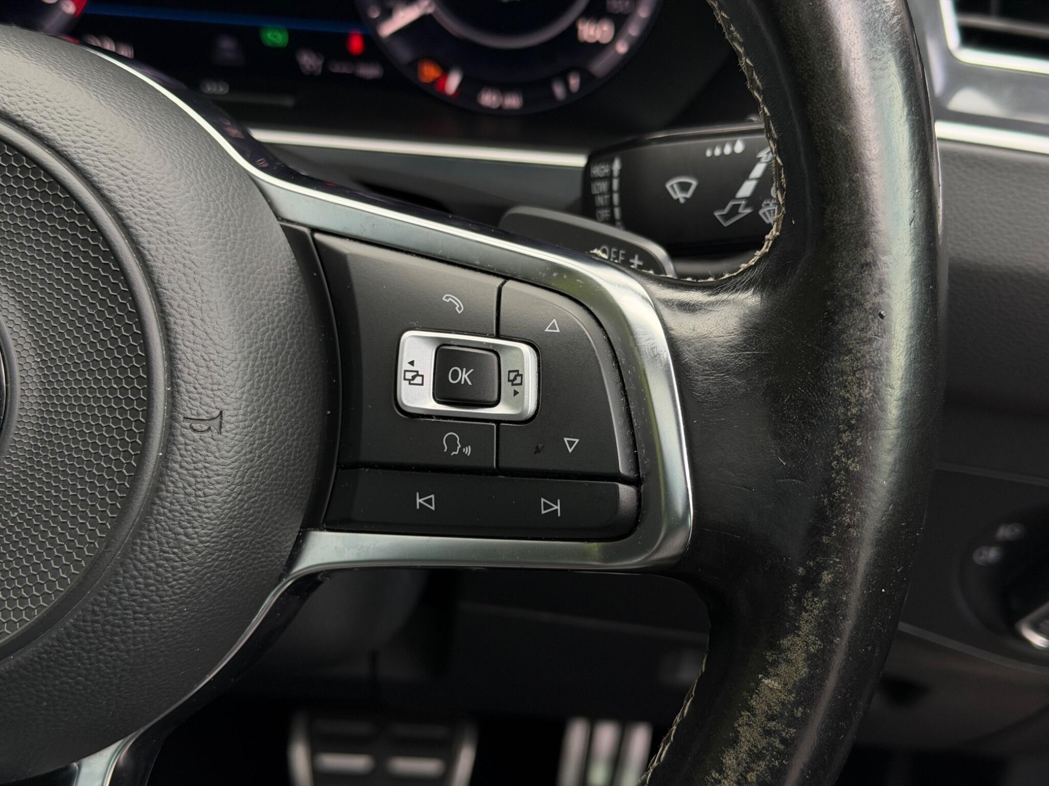 Volkswagen Tiguan view 21