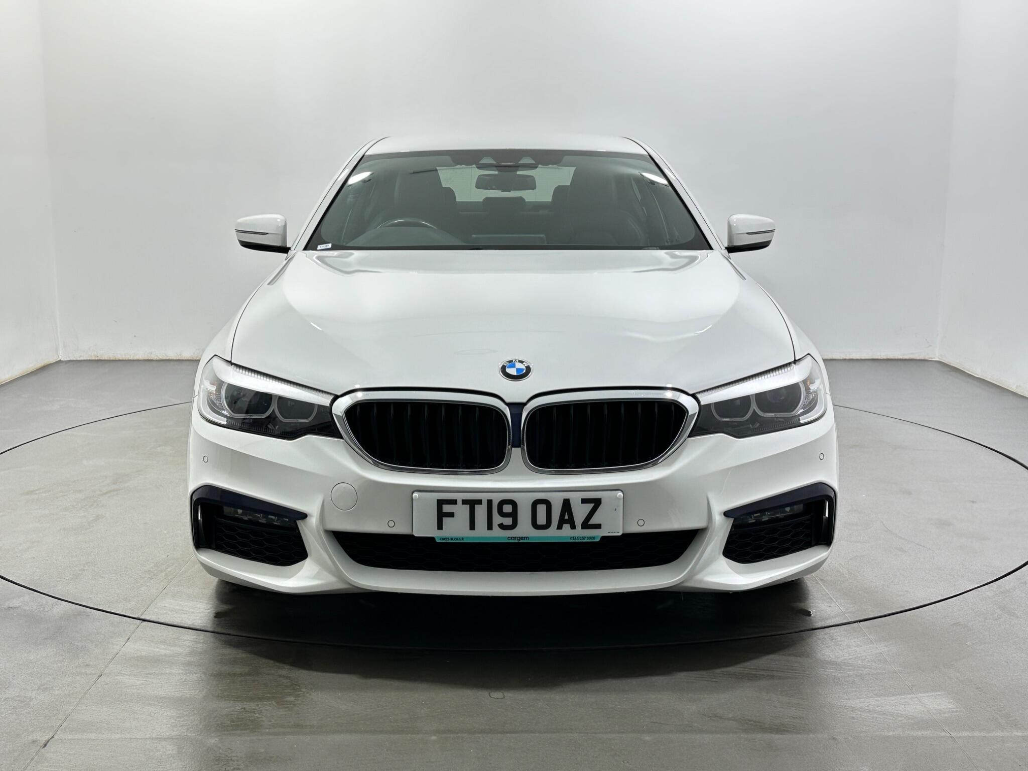 BMW 5 Series view 3