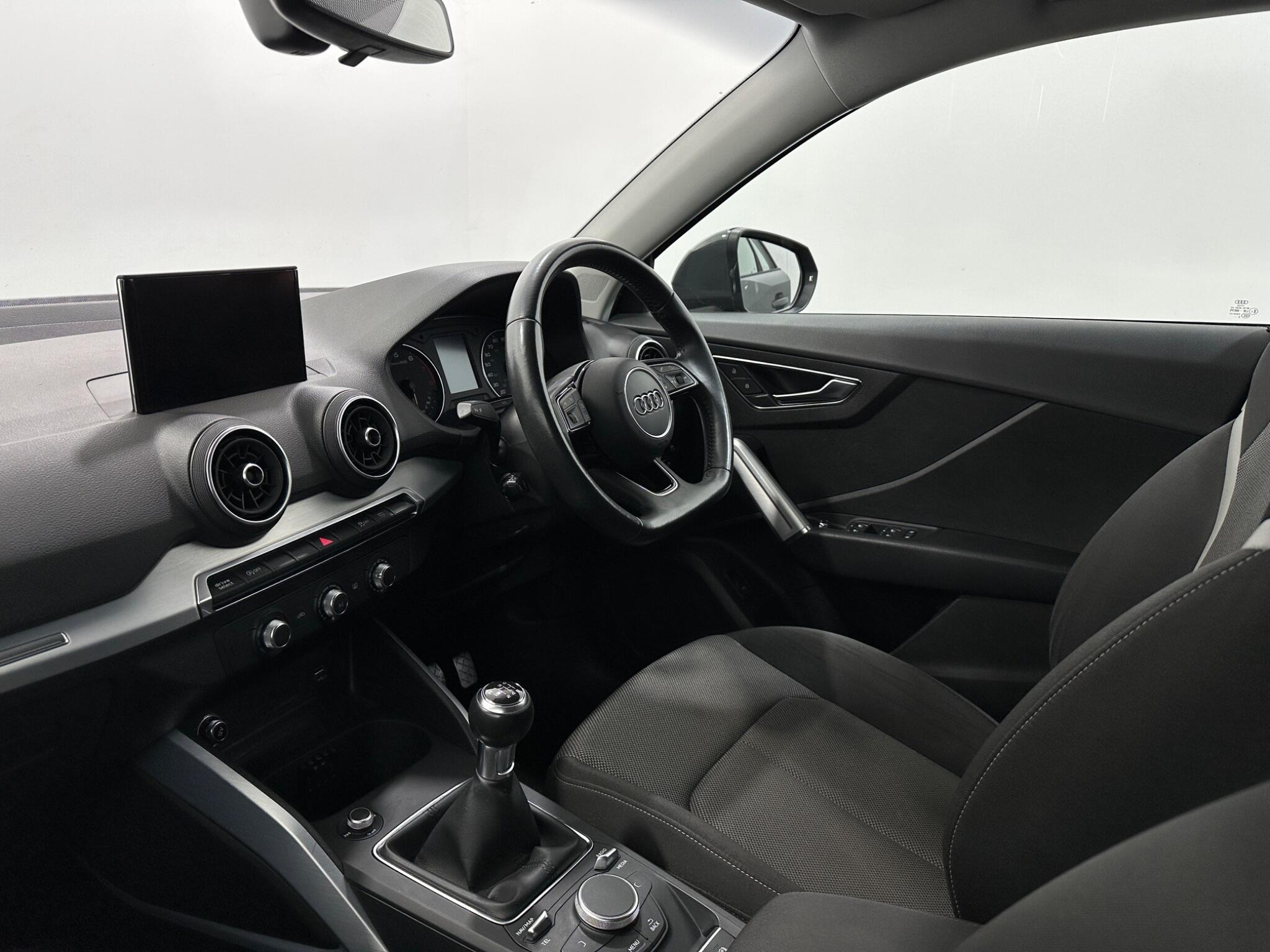 Audi Q2 view 31